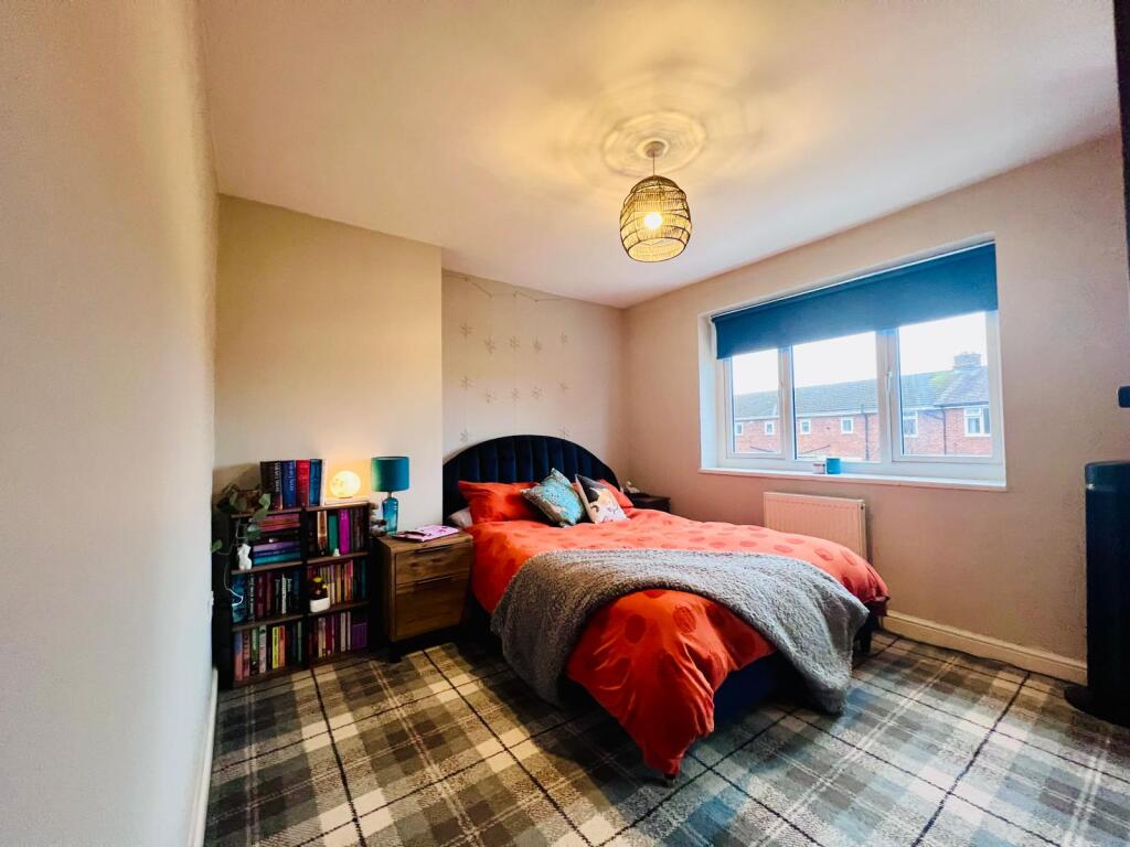 BEDROOM1.jpg