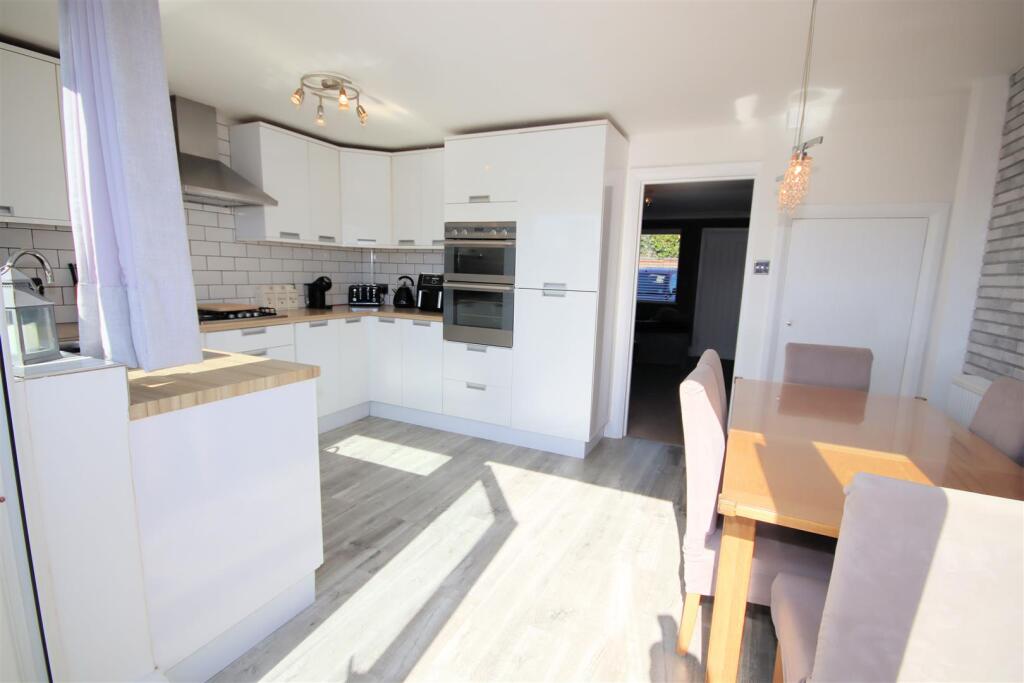 View Kitchen/Dining Room