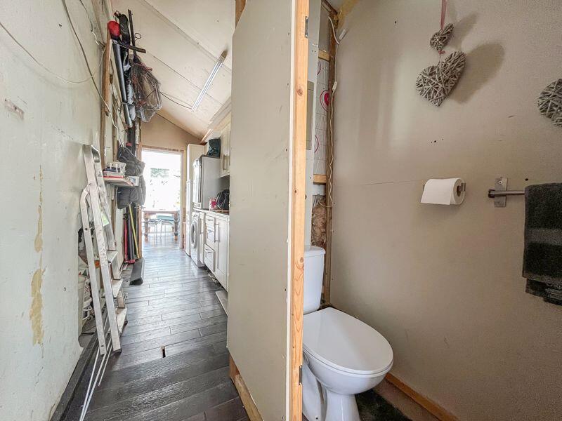 GROUND FLOOR WC