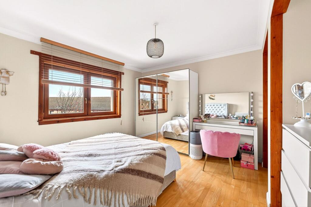 Principal bedroom