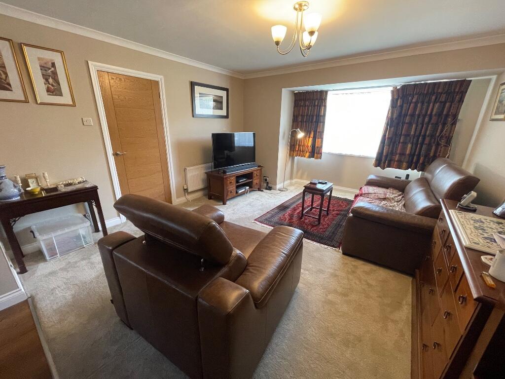 LIVING ROOM REVOOM
