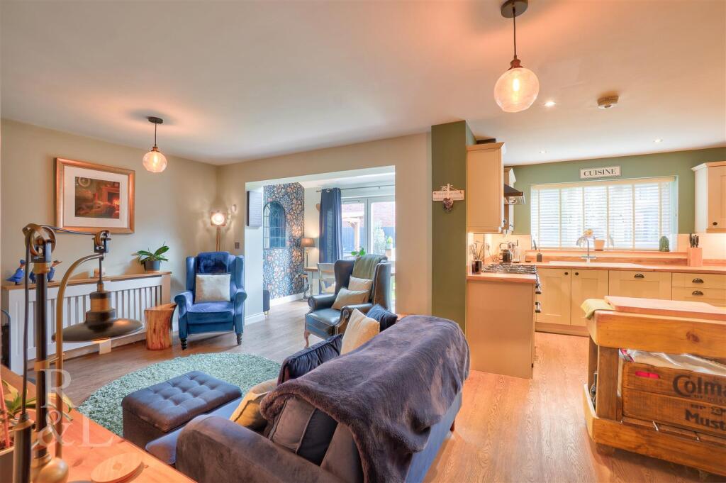 20 Ragley Close (1).jpg