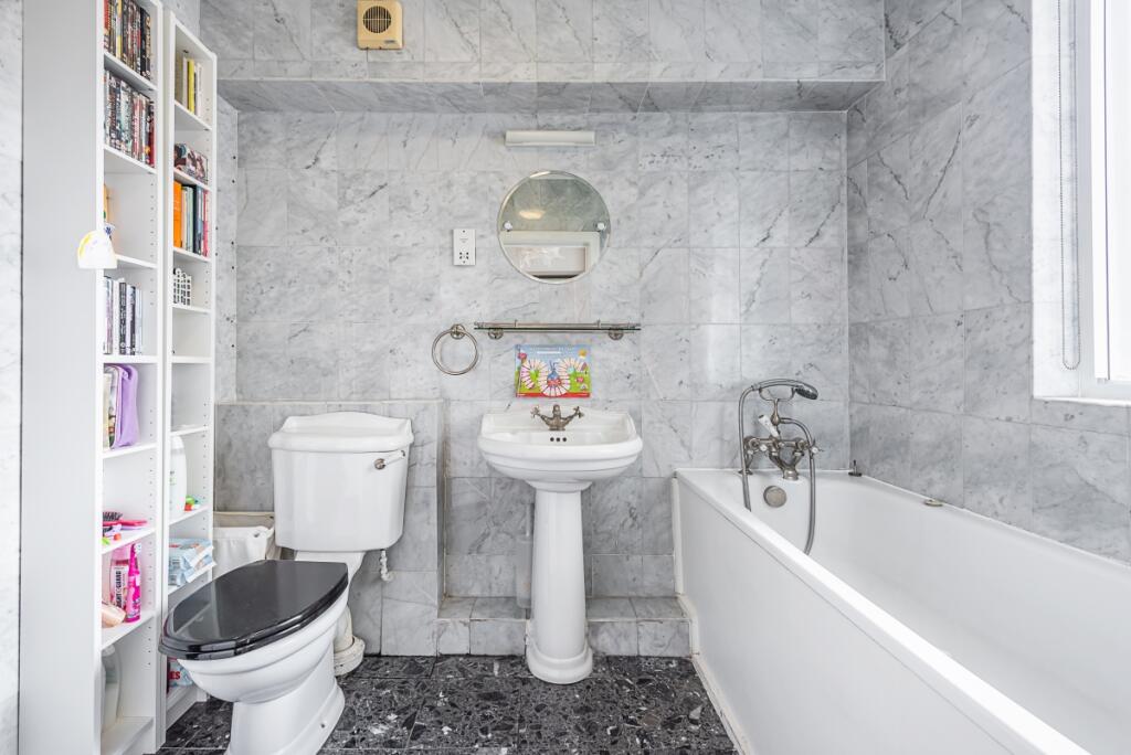 Ensuite
