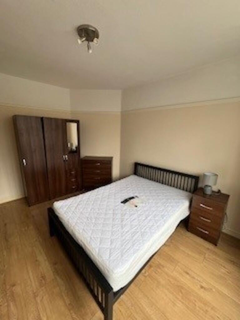 bed 3