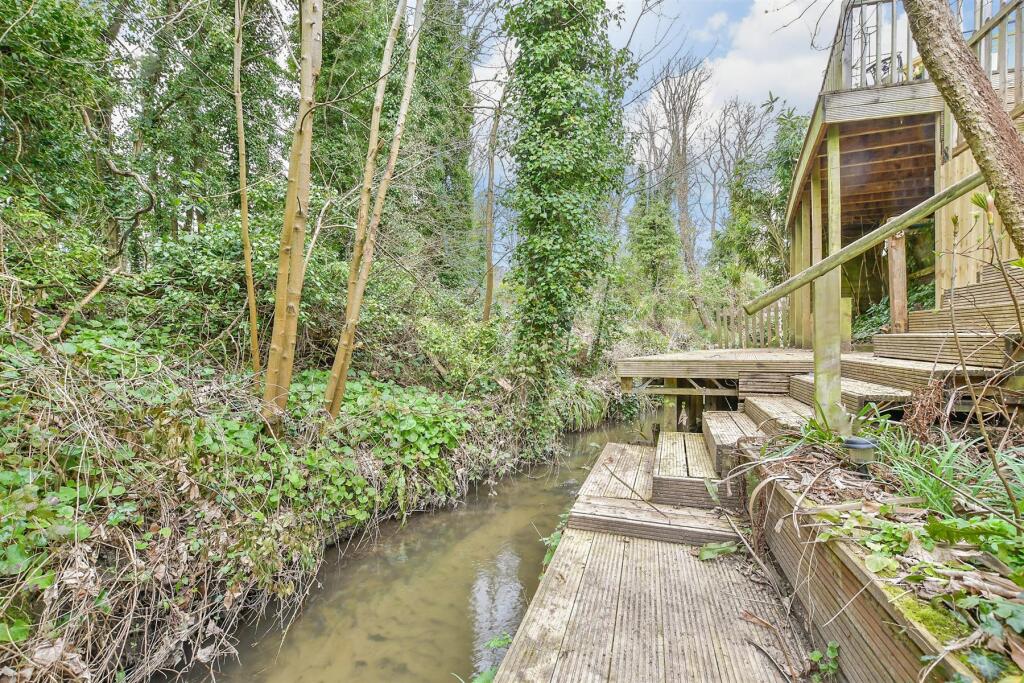 External Lifestyle Photograph