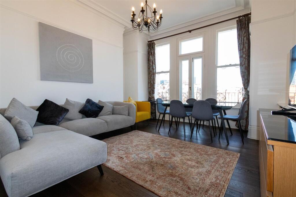 reception room.jpg