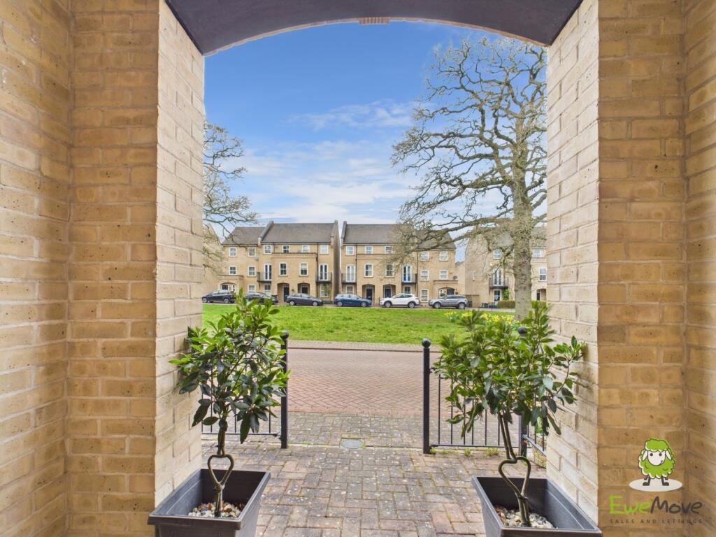 CAM03778G0-PR0191-STILL003