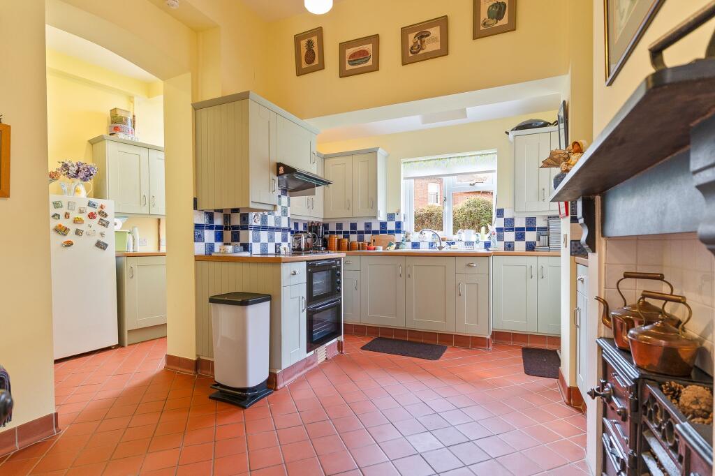 Kitchen/Utility