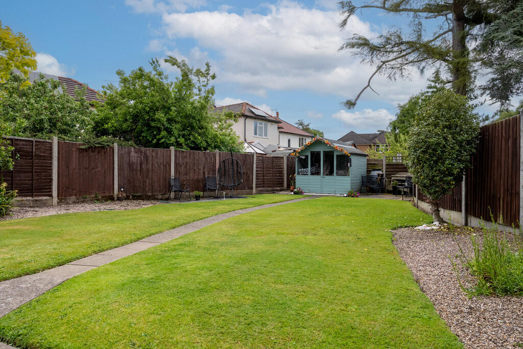 3 Curzon Close-24