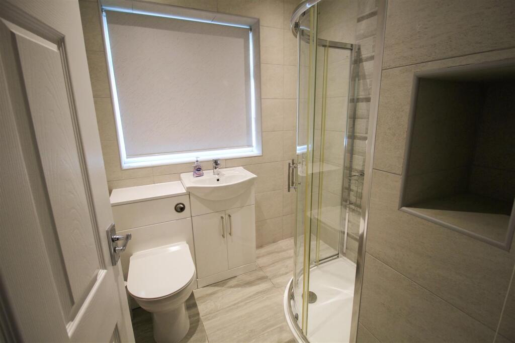 Shower room.jpg