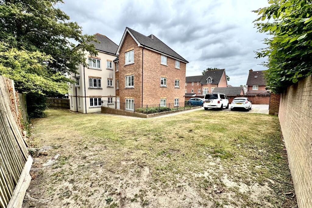 Garden and parking