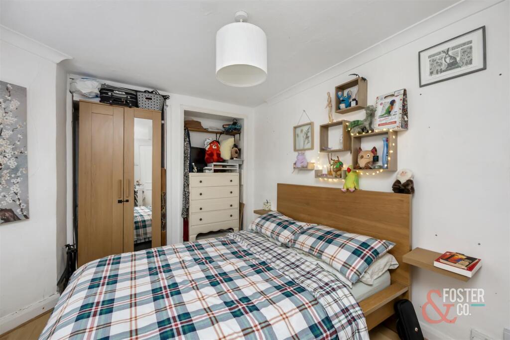 York Road 34, Basement Flat-003.JPG