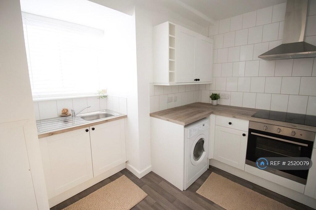 Kitchen (Staged)