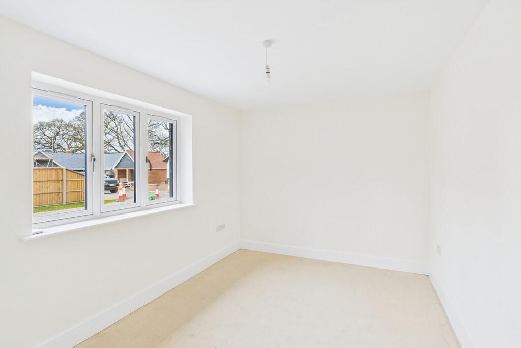 CAM01689G0-PR0453...