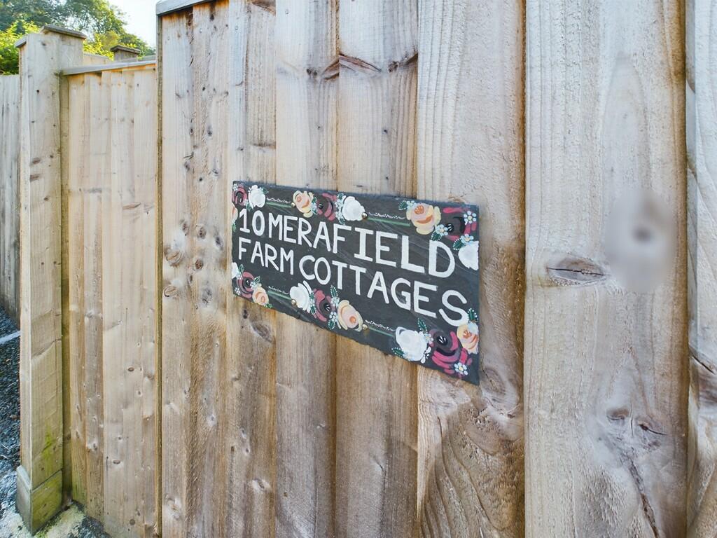 CAM02089G0-PR0325...