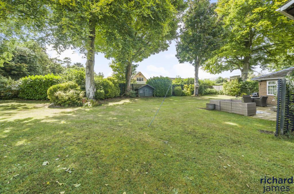 e8be6384-d329-49d...