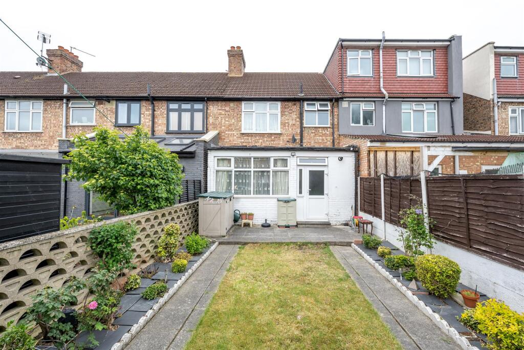 Woodend Road  E17