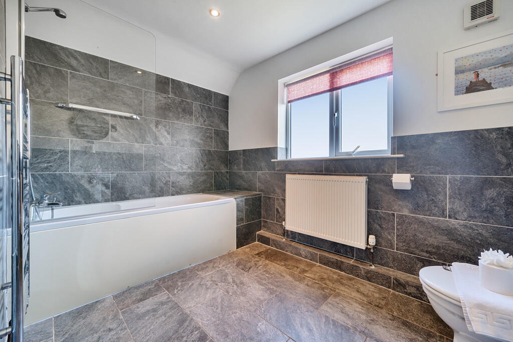 Master Ensuite