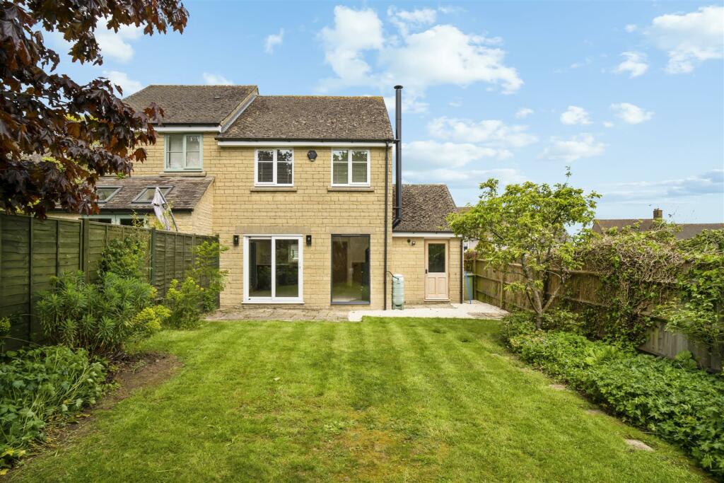 Woolpack Cottages 317876 16.jpg