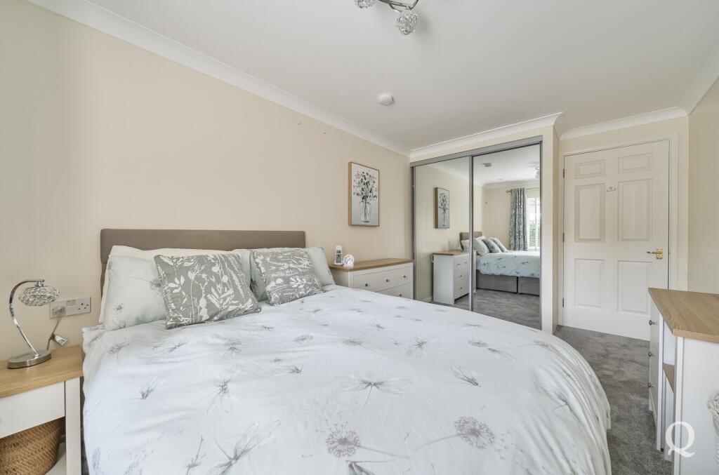 c73703a7-5094-4e8...