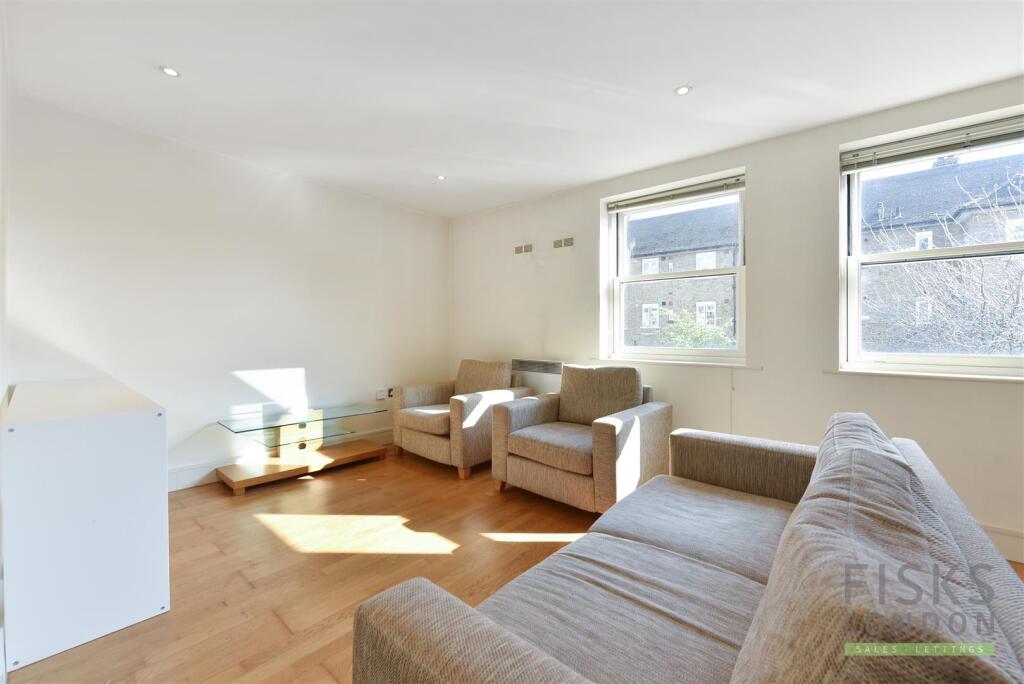 Flat 76 Ashburnham Place (1).JPG