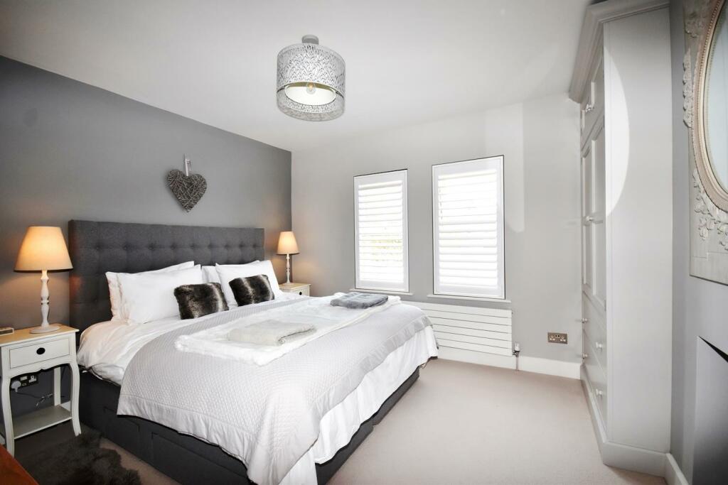 Bedroom 1.JPG