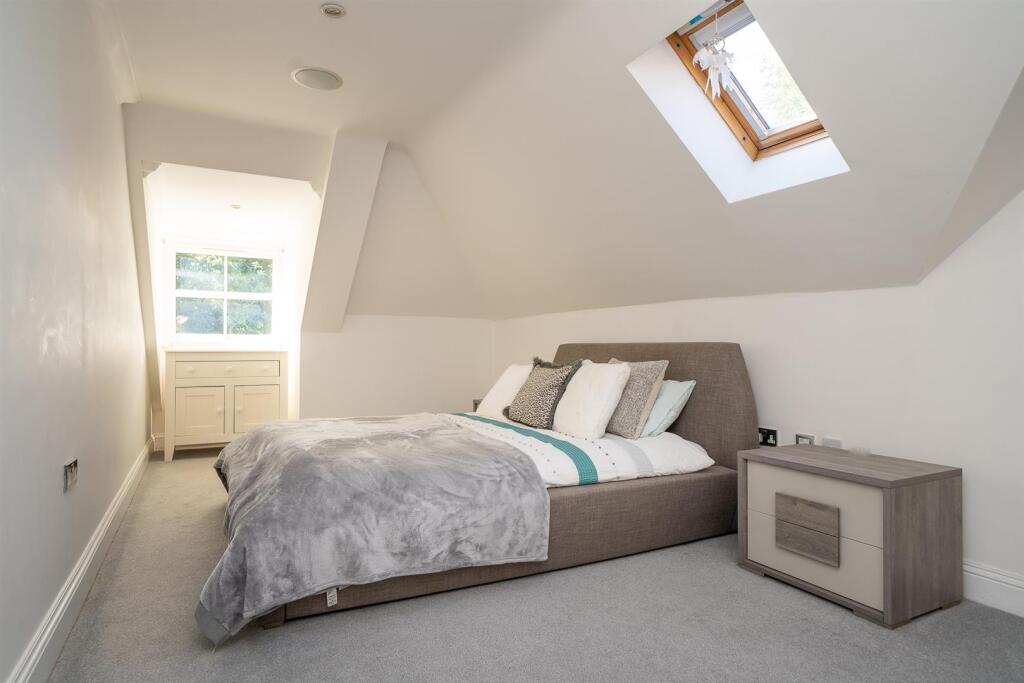 7-Brookfield-View-1003 -bedroom.jpg