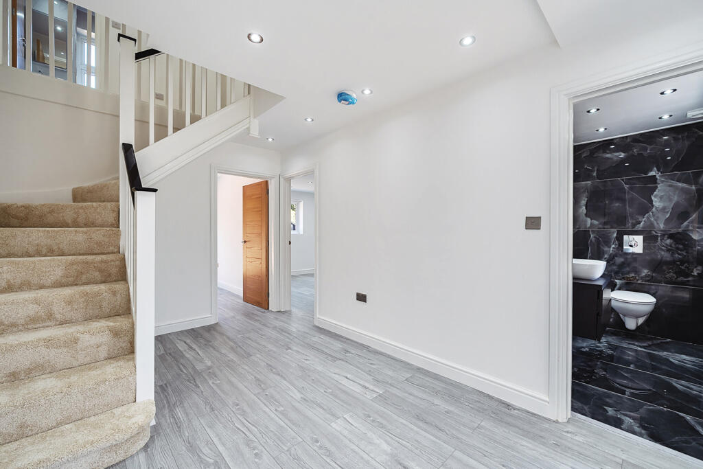 1341336-9-689f675...