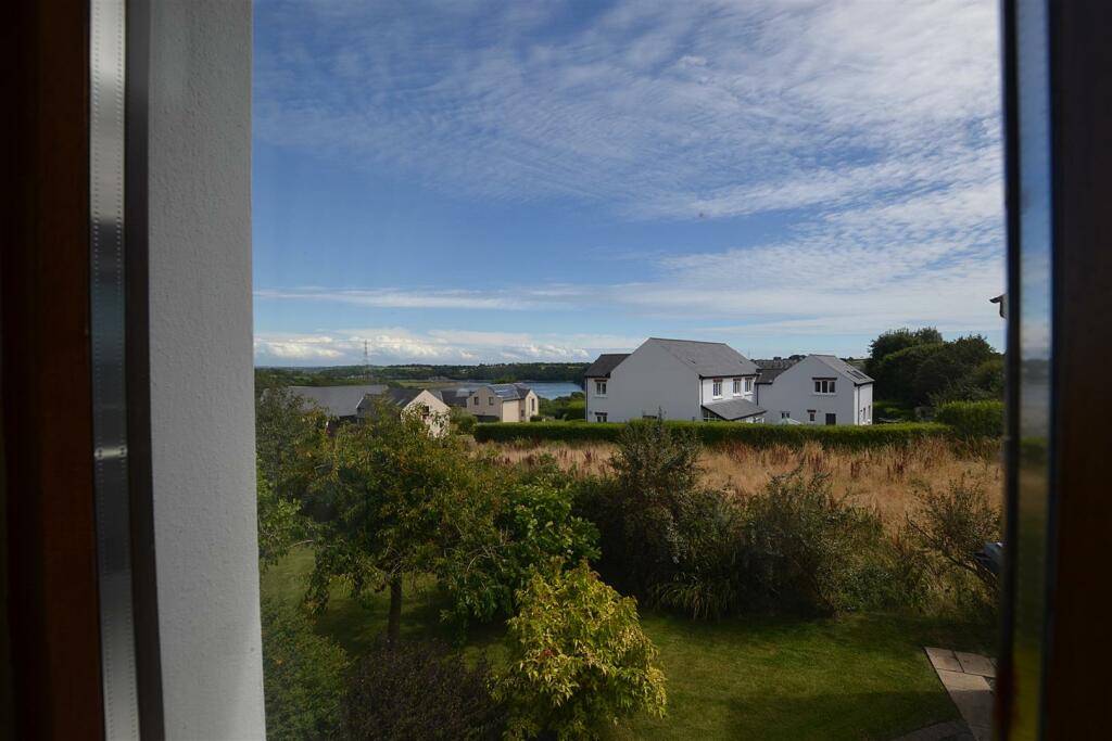 bed 2 view.JPG