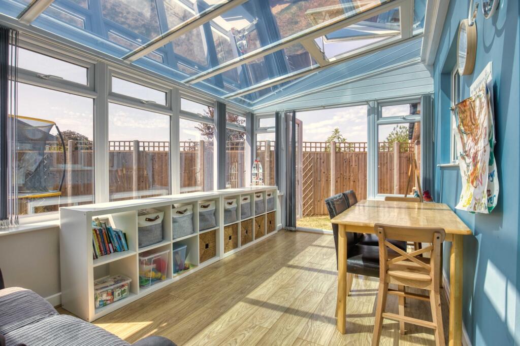 Ewemove Taunton - Roys Place (13)