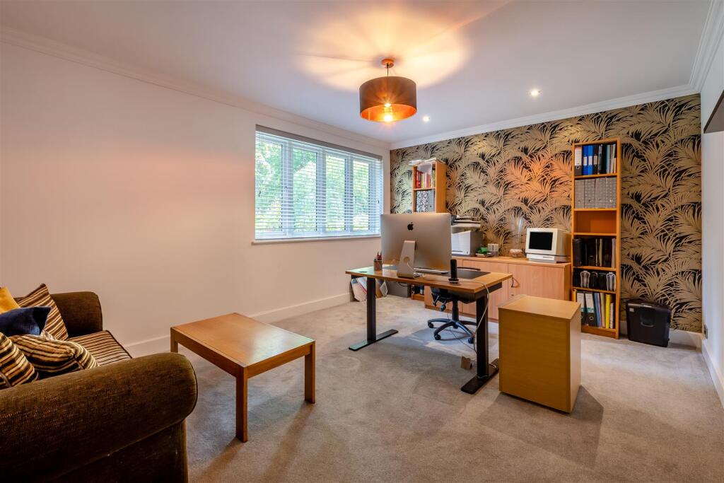 8647547-interior36.jpg