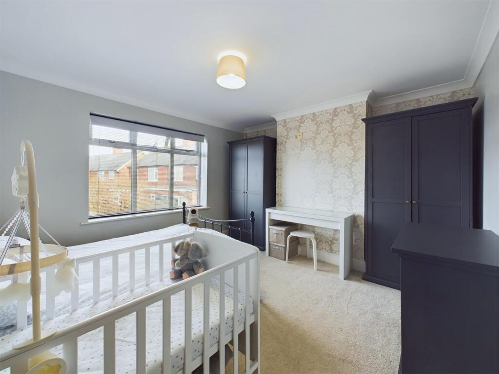 Bedroom: