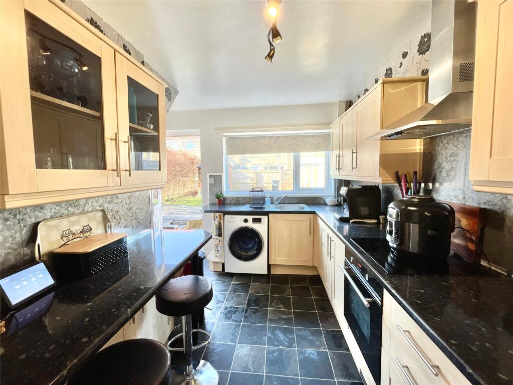 Breakfasting Kitchen