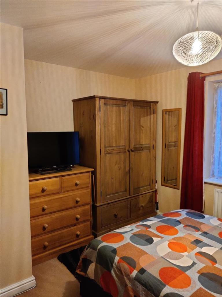 Bedroom: