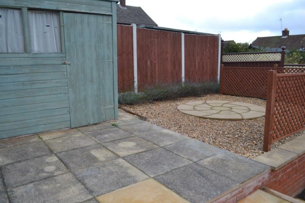 garden1 (Medium).JPG