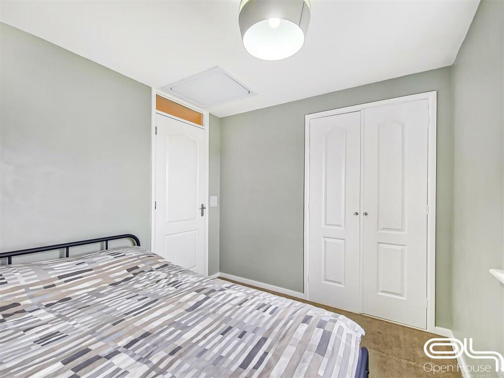 Lawns Drive (32).jpg