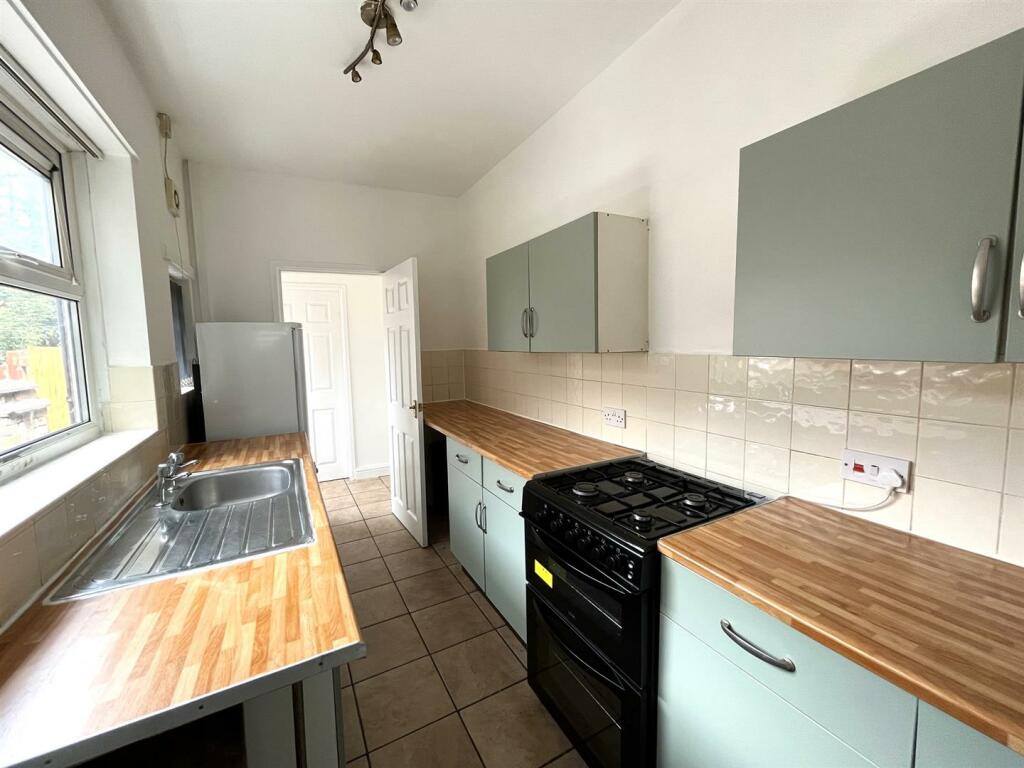 Swan Lane, Kitchen.jpeg