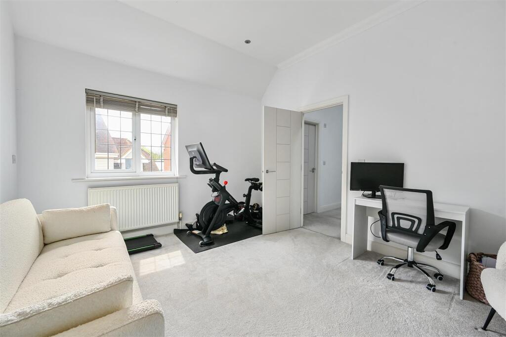 2 THE RUSSETTS - TN377FA (32).jpg