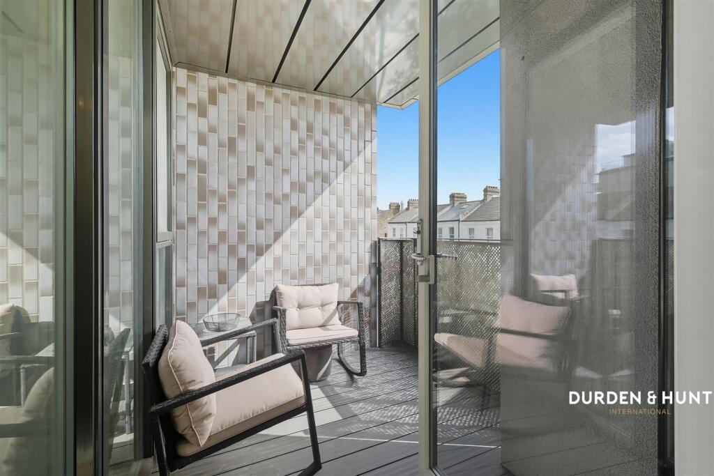 Cleveland Park Avenue