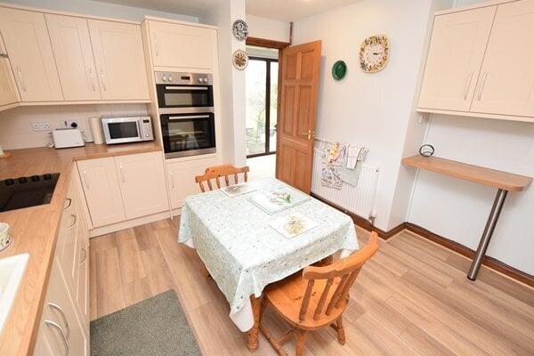 breakfast/kitchen