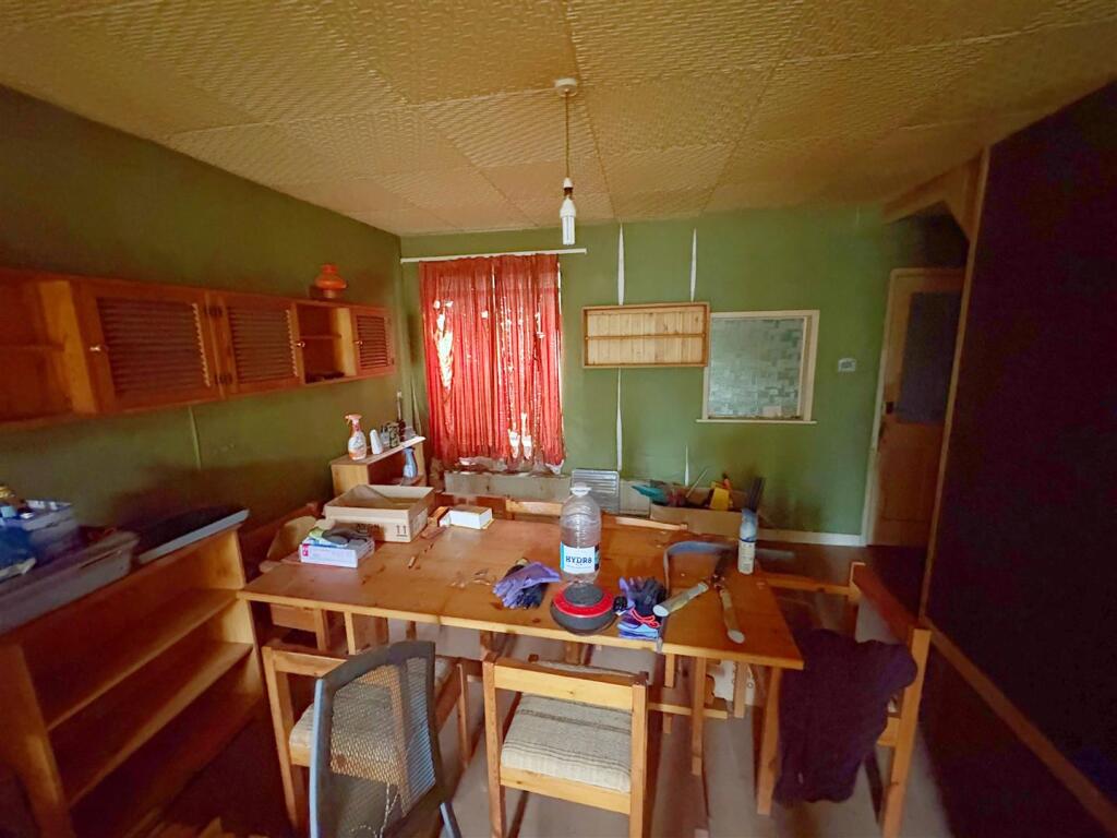 Dining area.jpg
