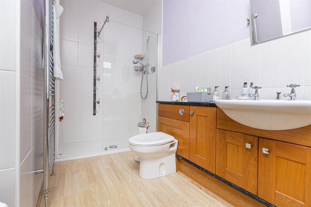 Bramleys Estate Agents - Fenay Lane (18).jpg