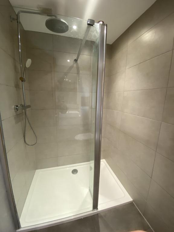 Shower room.jpg