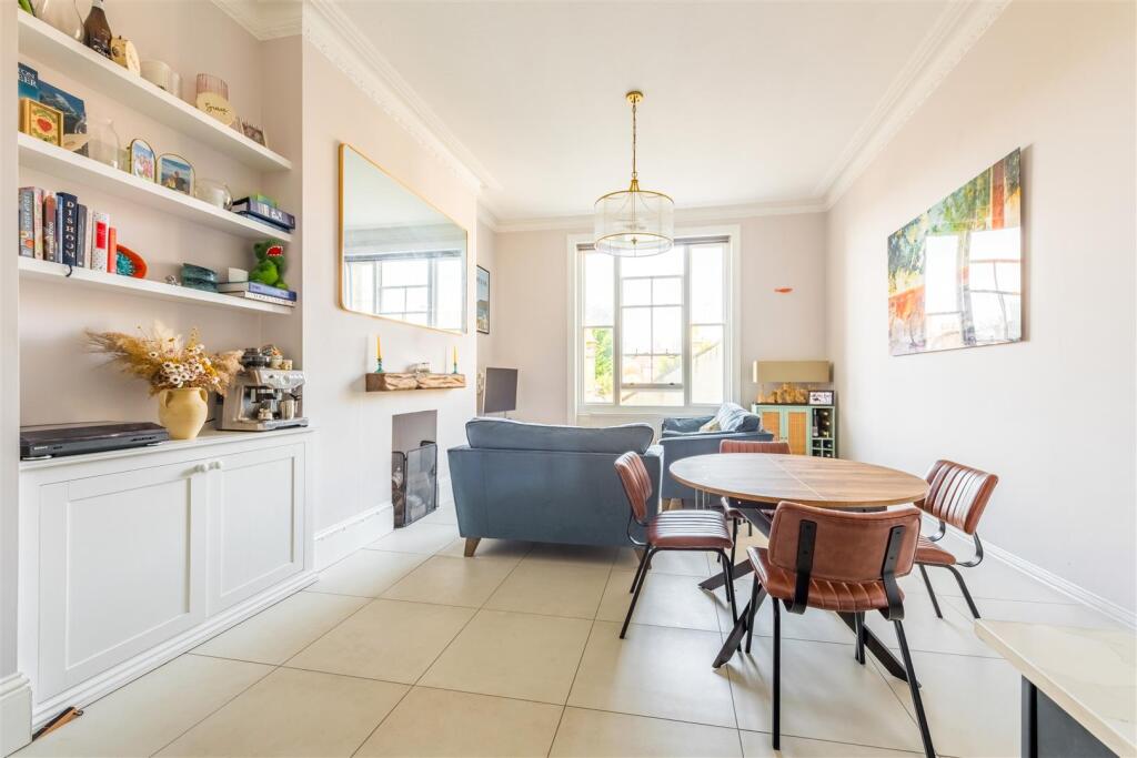 Flat 10, Grand Avenue Mansions-8.jpg