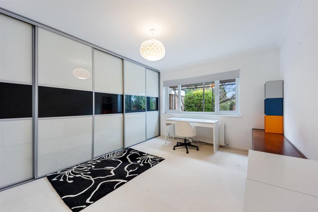 37 Ormskirk Road bedroom 2.jpg