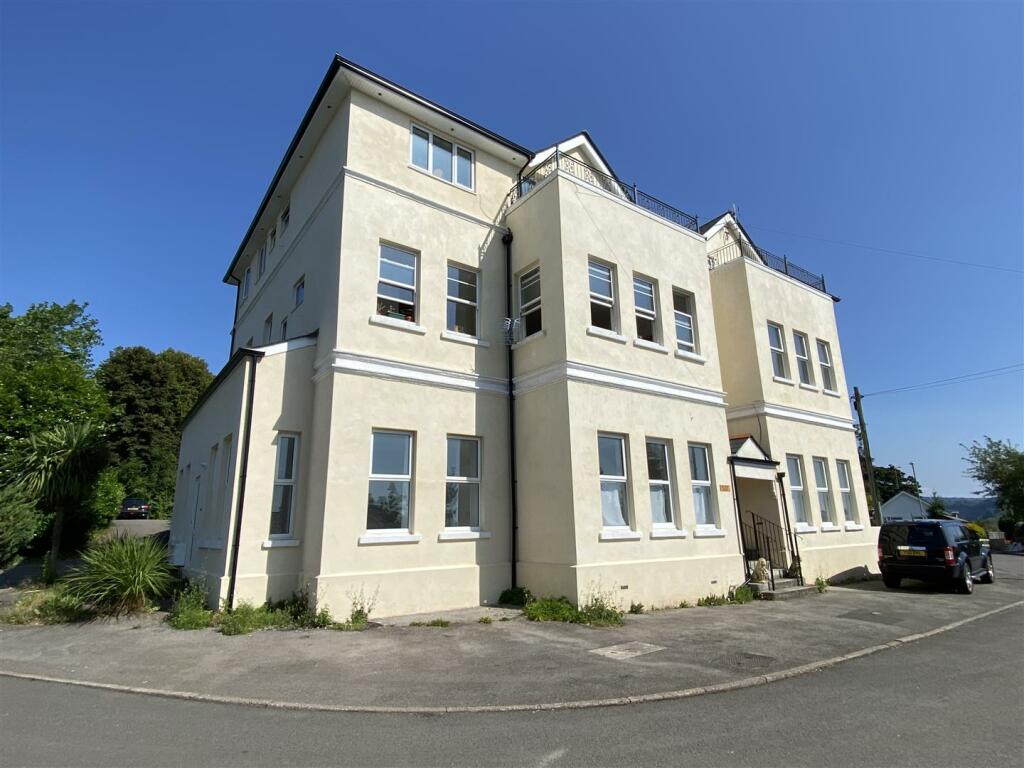 FLAT 2, ST. MAUR HOUSE