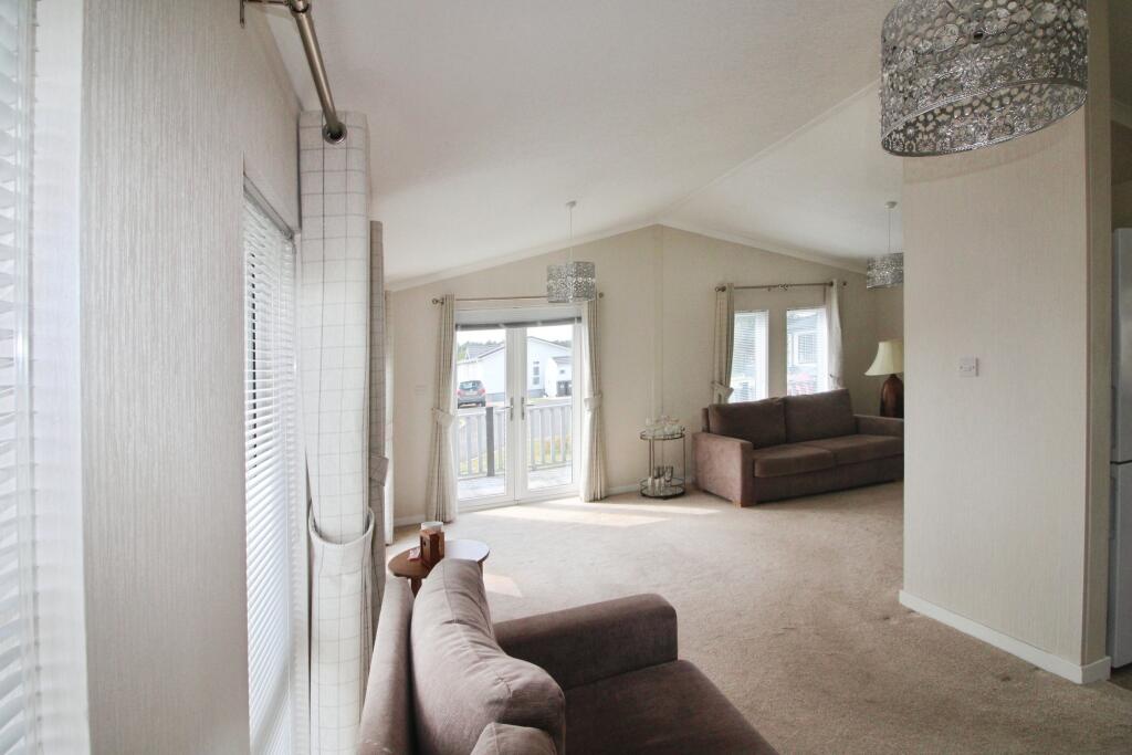 Open plan living area.JPG