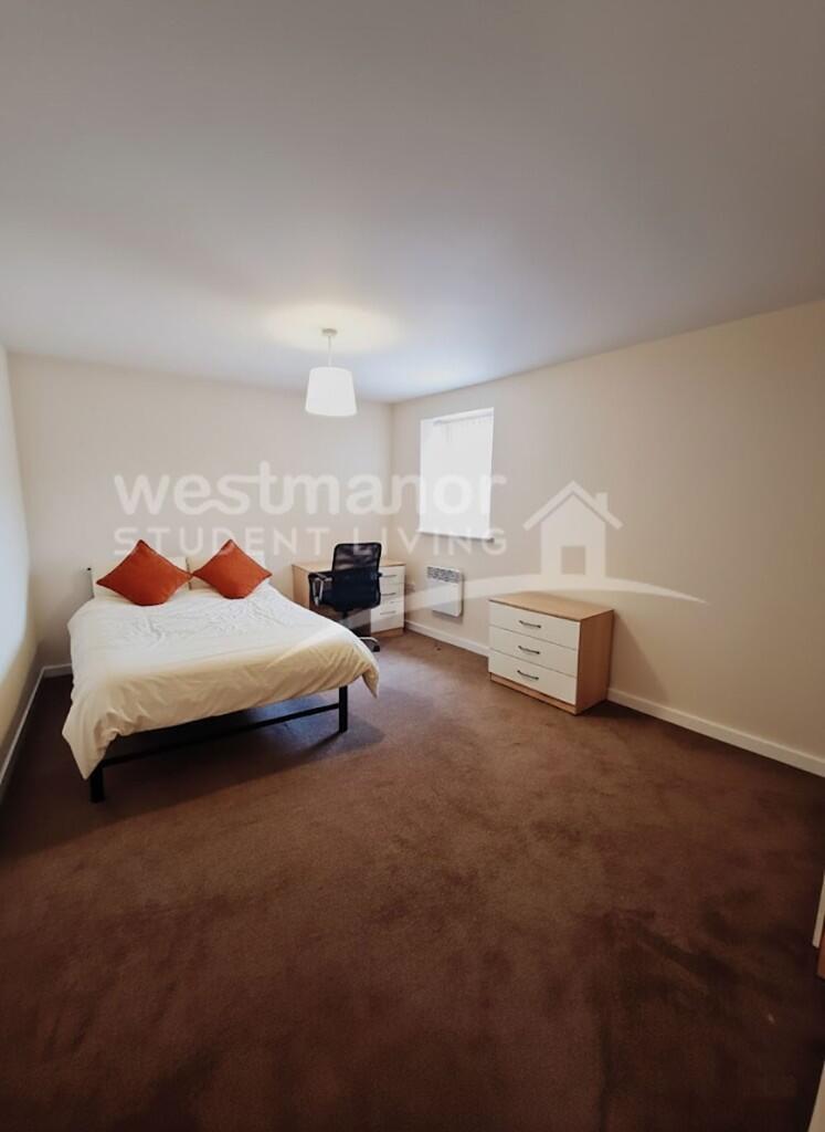 FLAT 17 ROOM 1