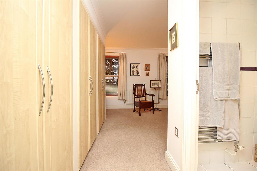 Bedroom 1,3.JPG