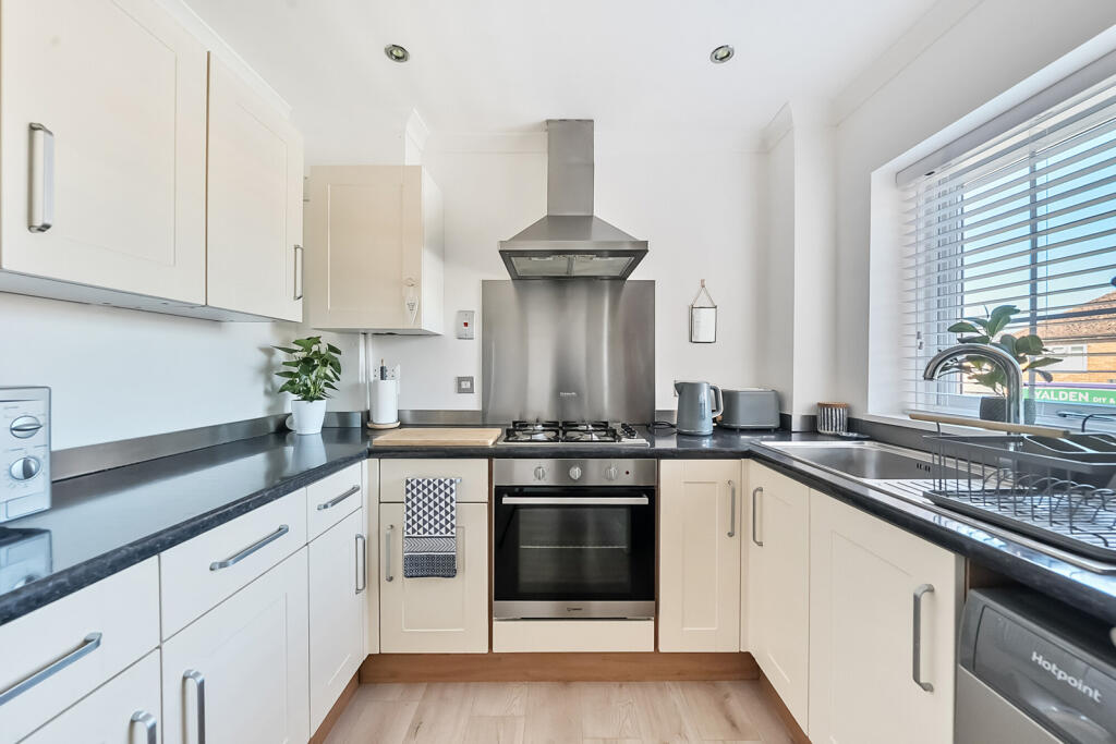 1316704-6-686278a...